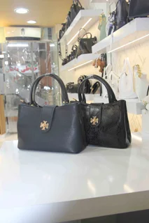 کیف زنانه ورنی و چرم